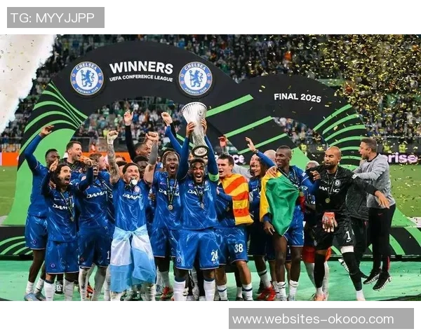 切尔西与阿森纳决赛激战正酣谁将捧起冠军奖杯的荣耀之巅 切尔西与阿森纳决赛激战正酣谁将捧起冠军奖杯的荣耀之巅