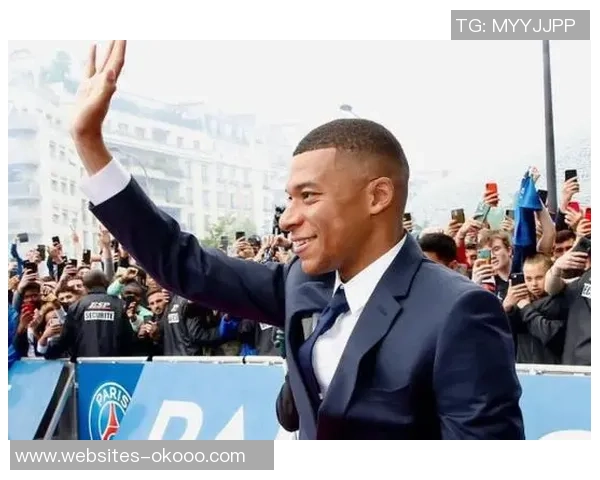 姆巴佩在赛场上的传奇表现与未来发展潜力的深度分析